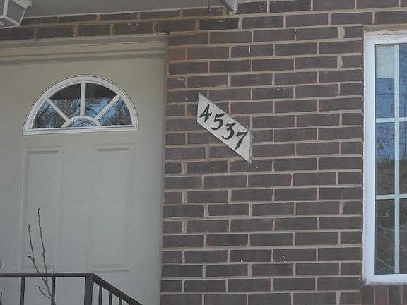 4th image of 4537 Logsdon Dr