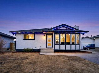 12112 W Canfield Rd SW, Calgary, AB T2W 1V2