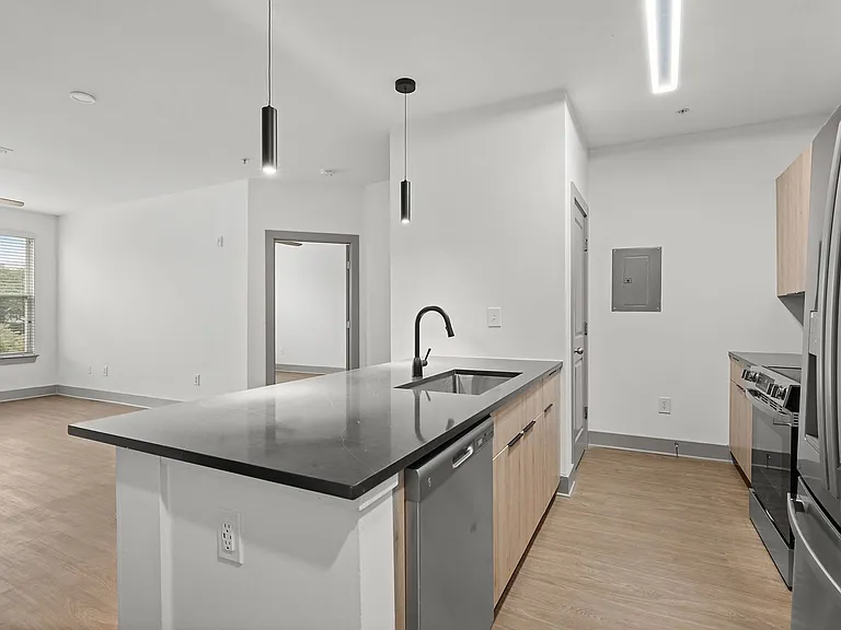 Block Lofts — Photo 8