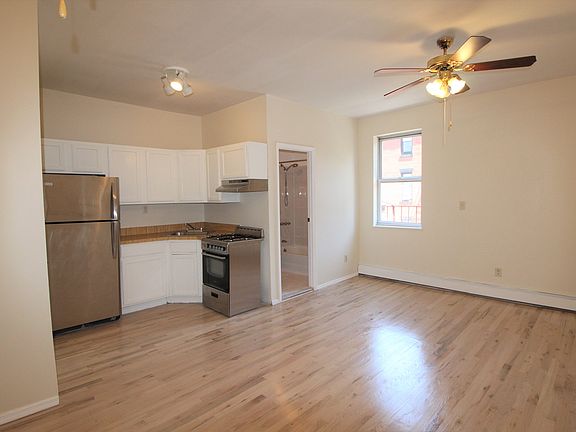 3rd image of 725 6th Ave #2R