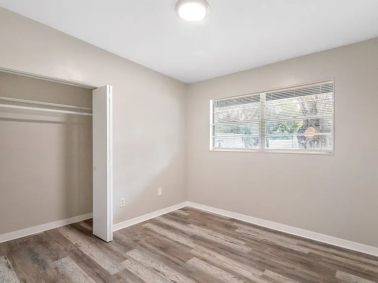 1564 Scott St — Photo 16