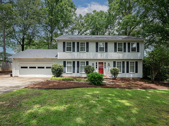 2nd image of 107 Longstreet Dr