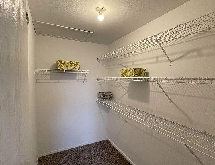 Apple Tree Apartments — Photo 1