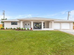 9351 SE Parkway Dr, Hobe Sound, FL 33455