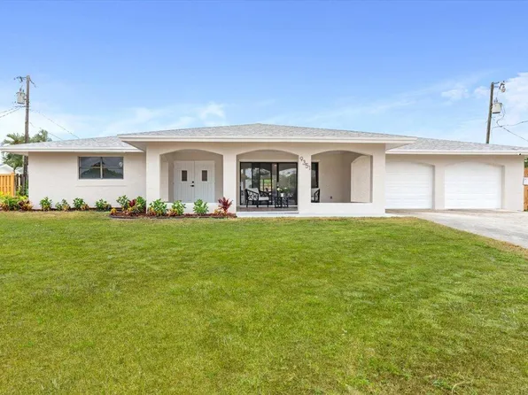 9351 SE Parkway Drive, Hobe Sound, FL 33455