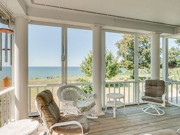 screened porch