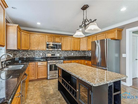 3rd image of 9183 Dold Dr