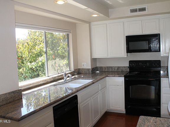 4th image of 3718 Summershore Ln