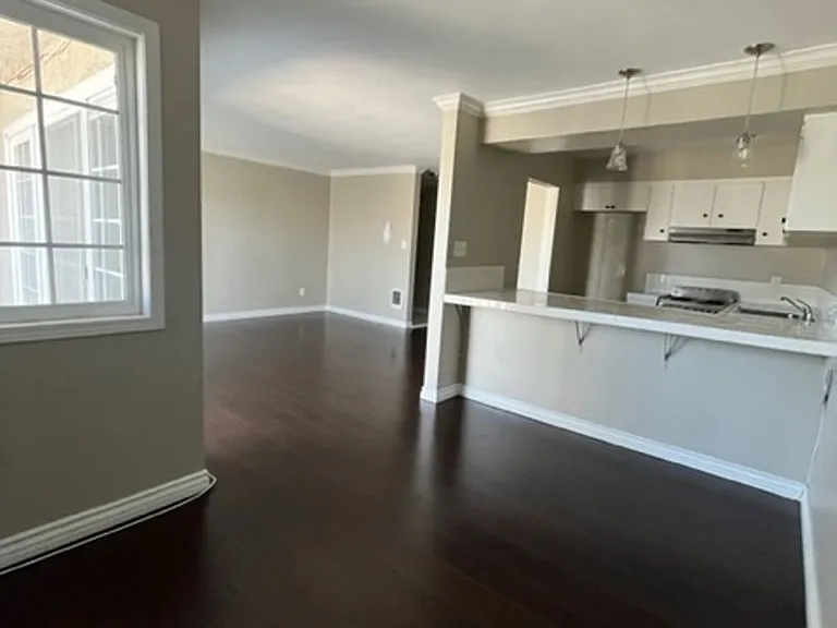 25822-25828 Walnut St — Photo 3