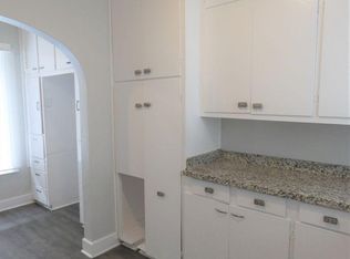 445 W 9th St, Long Beach, CA 90813