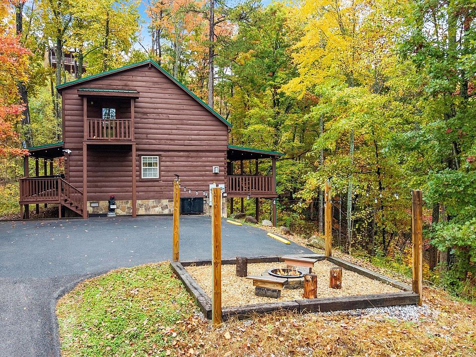 1st image of 610 Timber Ridge Rd