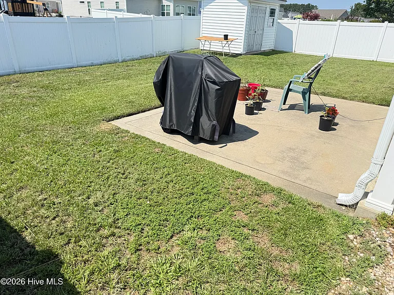 683 Brookfield Dr — Photo 16