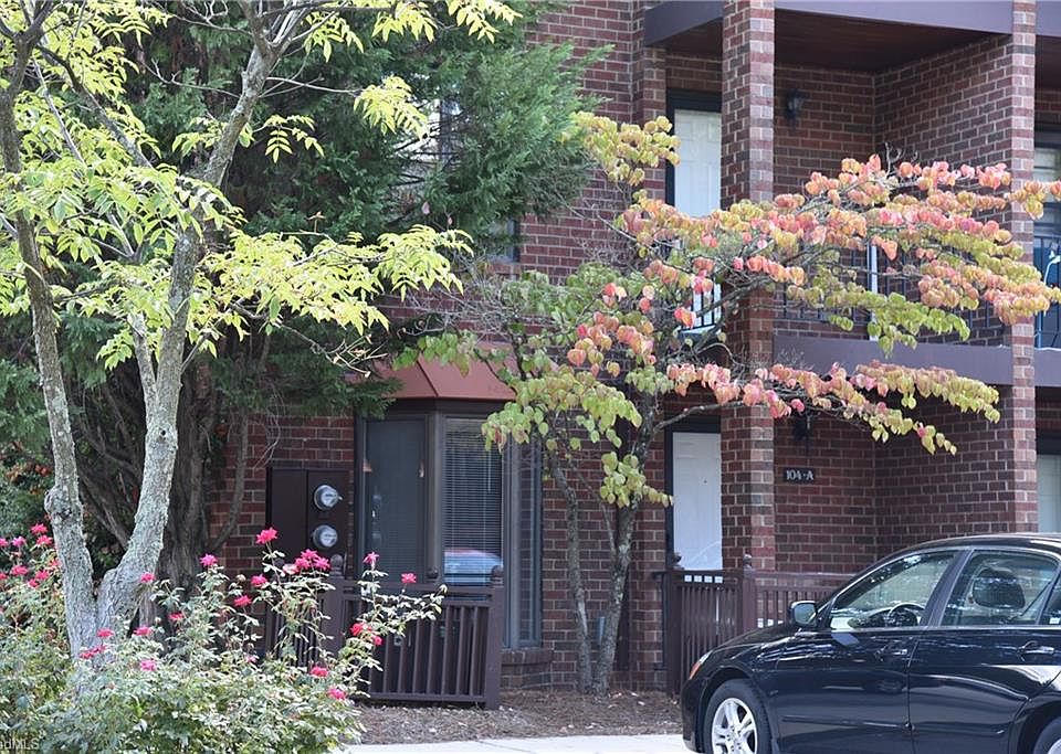 1st image of 104 Wafco Ln