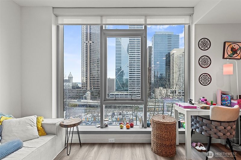 2nd image of 800 Columbia Street #703