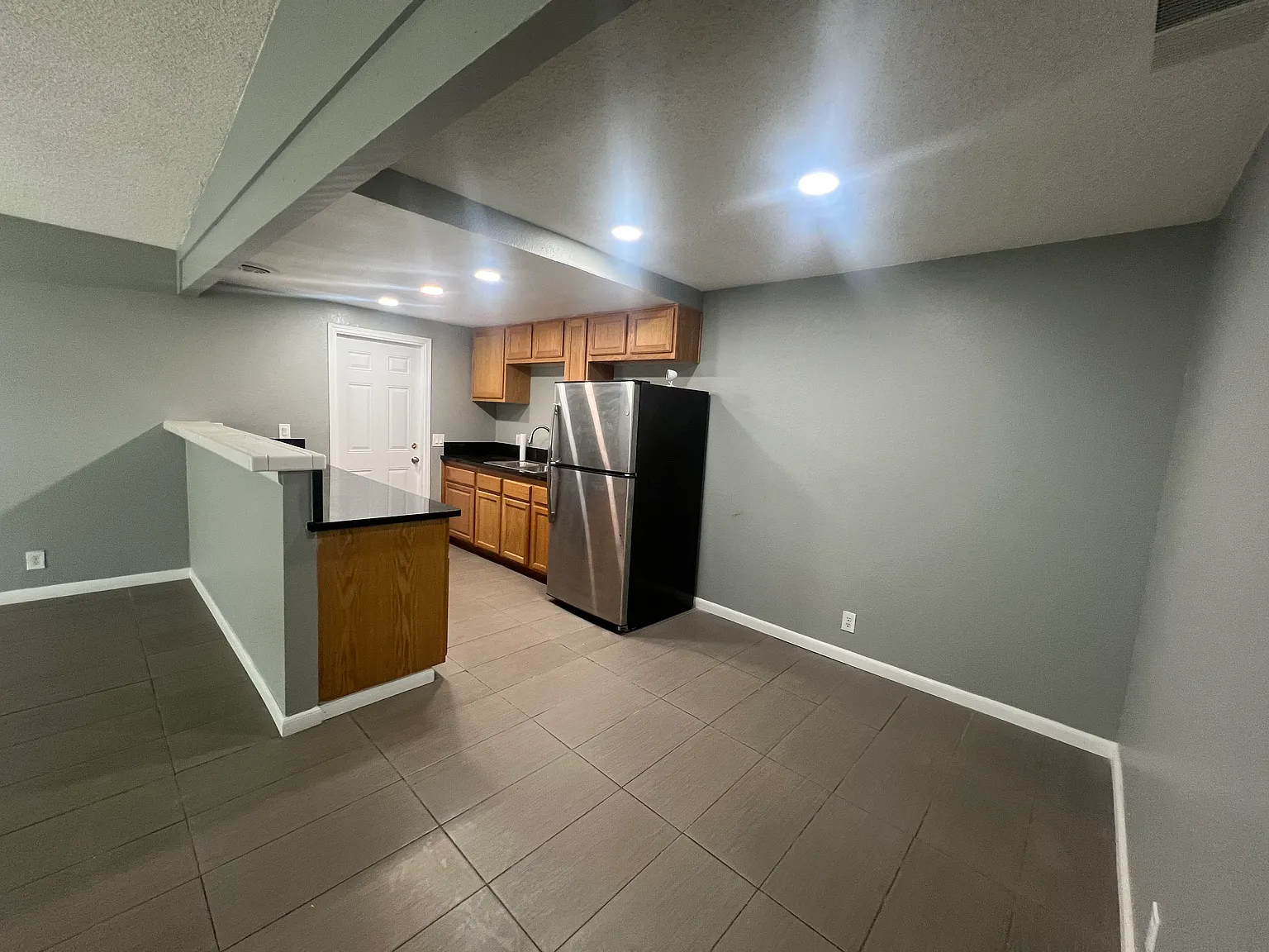 3 bed, $2,200 — Photo 4