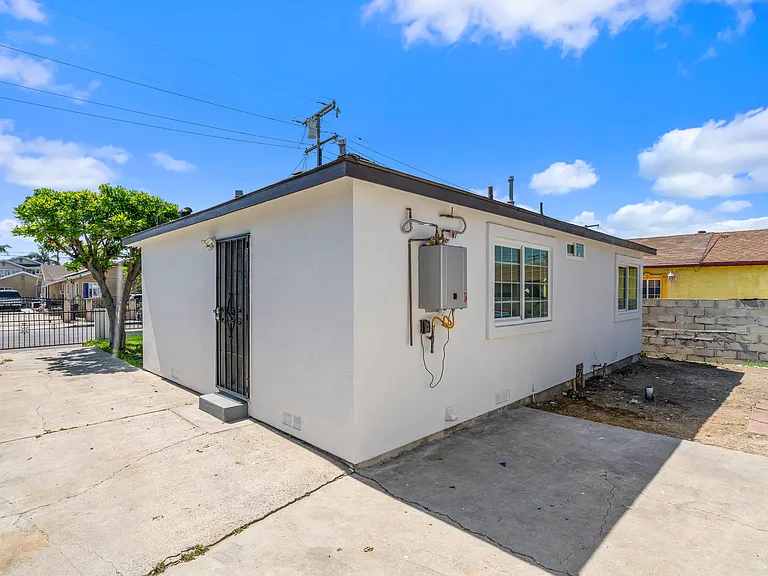 2521 W Stanford St — Photo 28