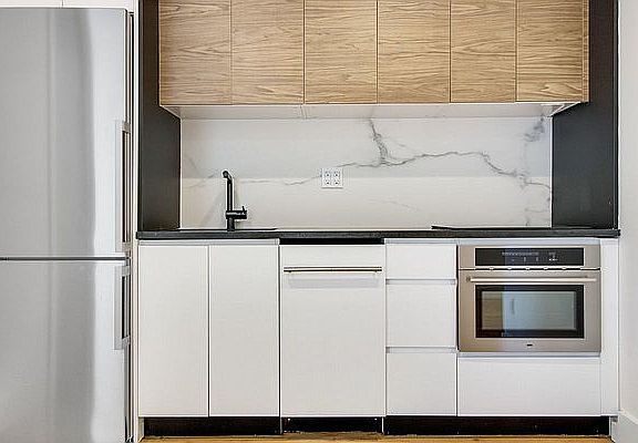 5th image of 920 Myrtle Ave #6A