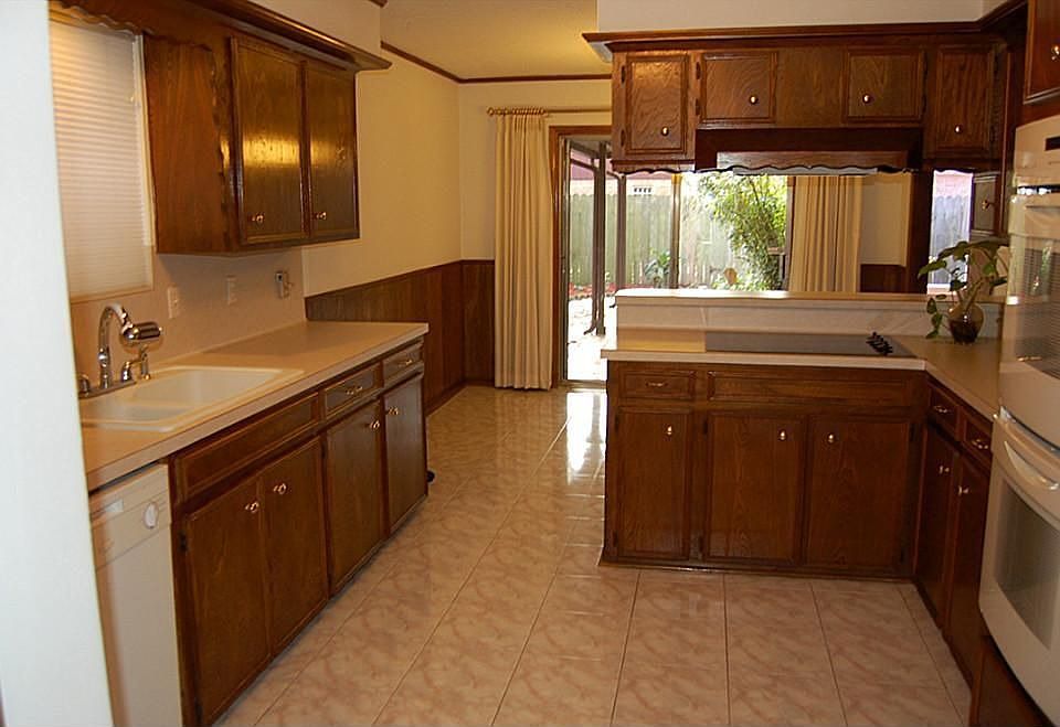 2nd image of 7839 Rollingbrook Dr