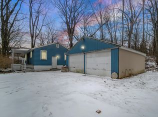 298 Meadowbrook Rd, Burns Harbor, IN 46304