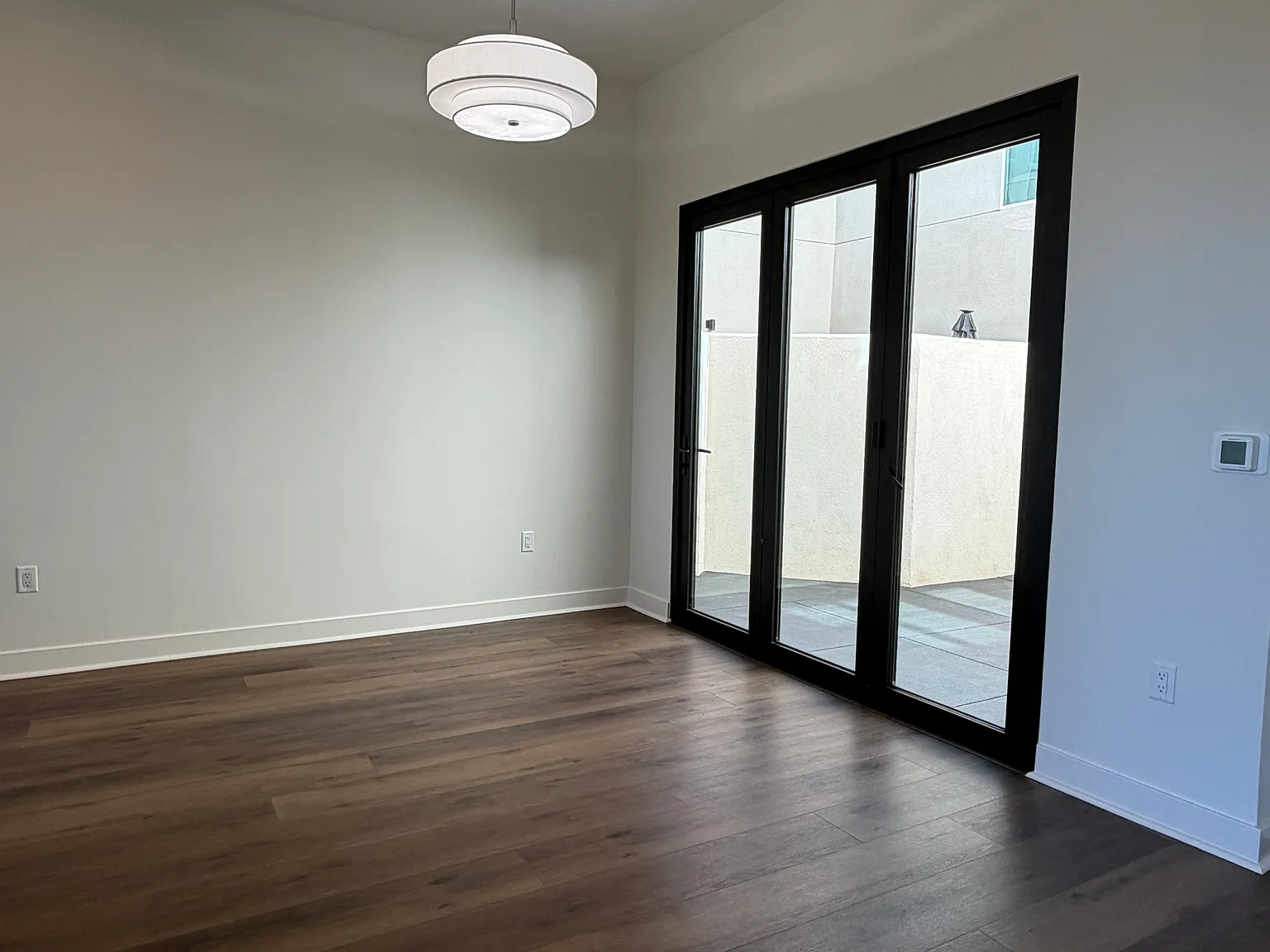 4 bed, 1731 sqft, $5,600 — Photo 4