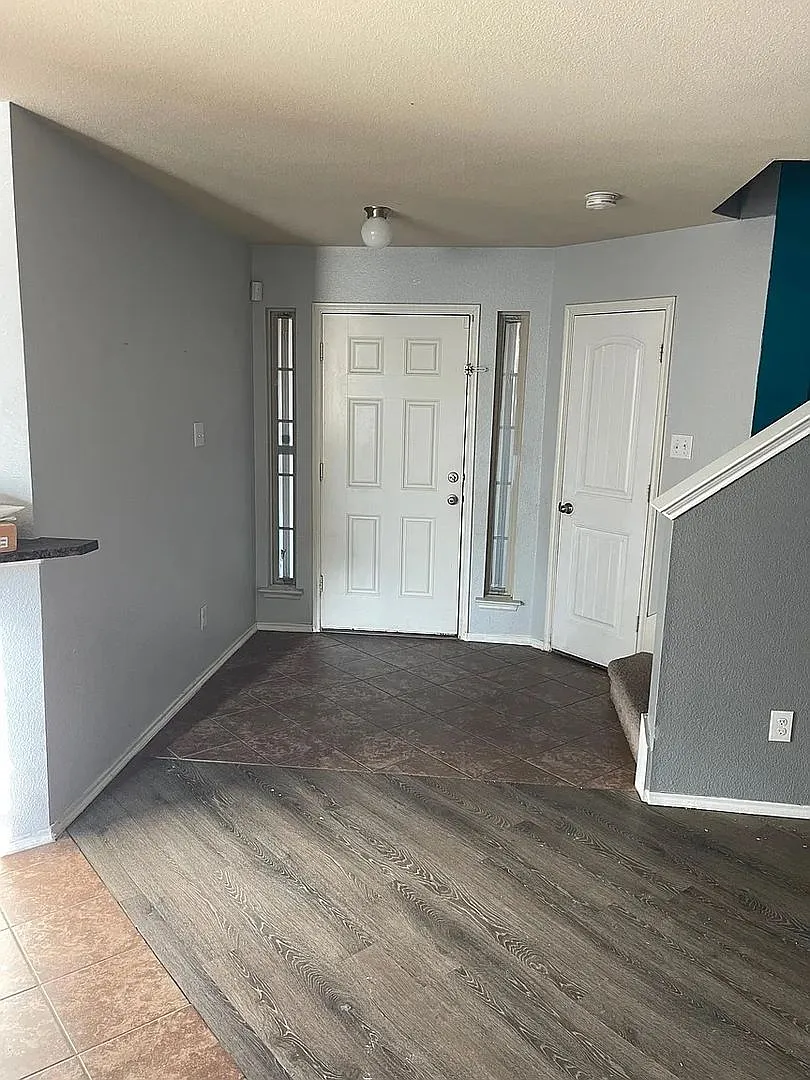 Building Photo - 1758 Overlook Dr
