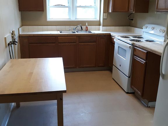 Kitchen. W/D will be added