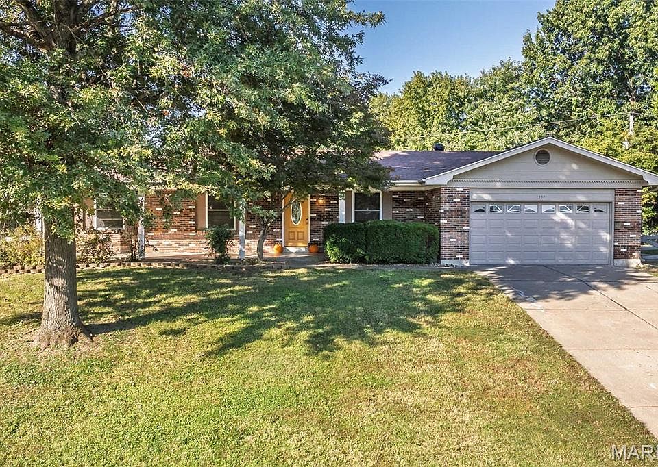 1st image of 357 Beaver Lake Dr
