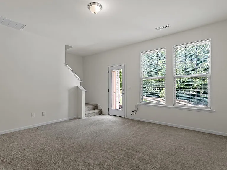 731 Maypearl Ln — Photo 8