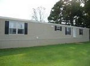 100 Hodges Ln, Forest, MS 39074