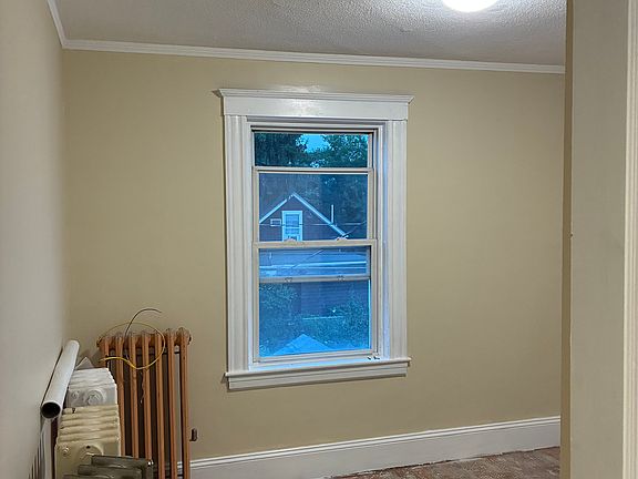 5th image of 108 Vernon St