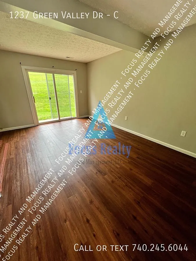 Building Photo - 1237 Green Valley Dr #C