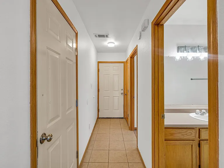 2805 Trailwood Dr — Photo 7