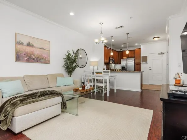 3887 Pell Pl Unit 126, San Diego, CA 92130