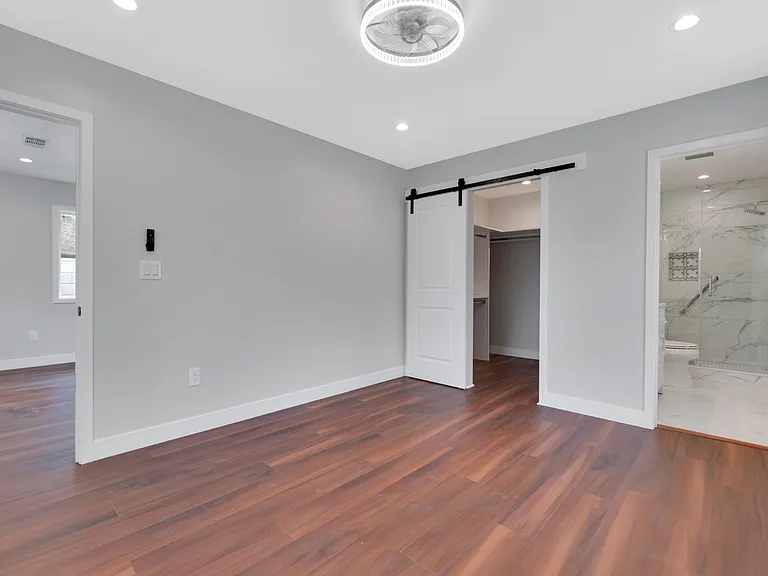 19033 Napa St — Photo 18