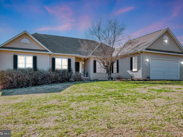 5823 Sumerduck Rd, Sumerduck, VA 22742