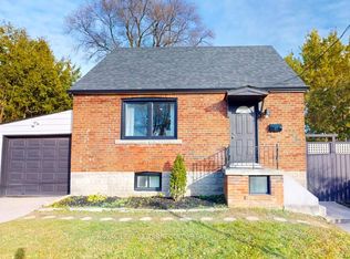 77 Glenburn Ave, Toronto, ON M4B2X7