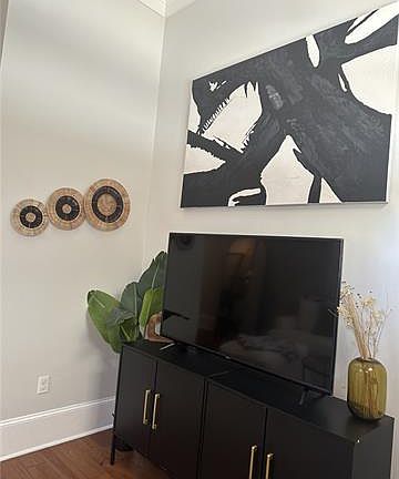 3rd image of 4627 Tchoupitoulas St