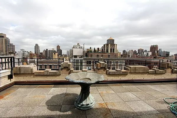 Sold by Real Estate Investors Group LLC | media 15