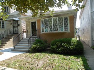 5825 W Ainslie St, Chicago, IL 60630