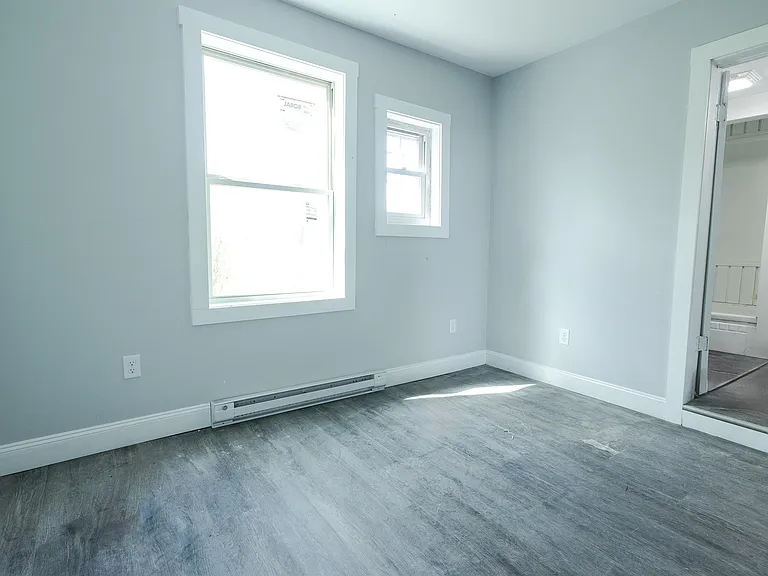 129 Jackson St — Photo 7