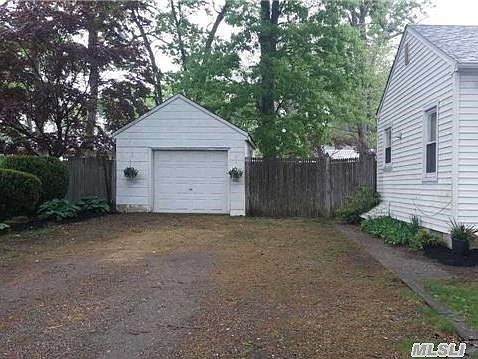 2nd image of 33 4th St