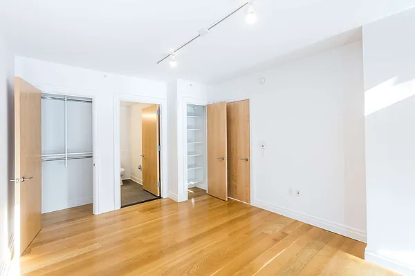 Rented by Two Trees | media 25