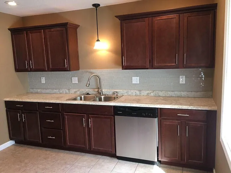 4921 N Oakley Ave — Photo 2