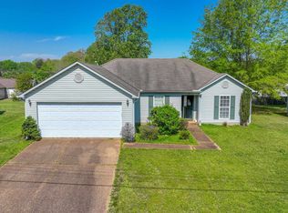 43 Raindrop Cv, Jackson, TN 38305