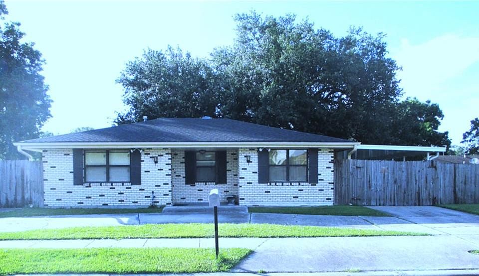 1st image of 2108 Colonial Blvd