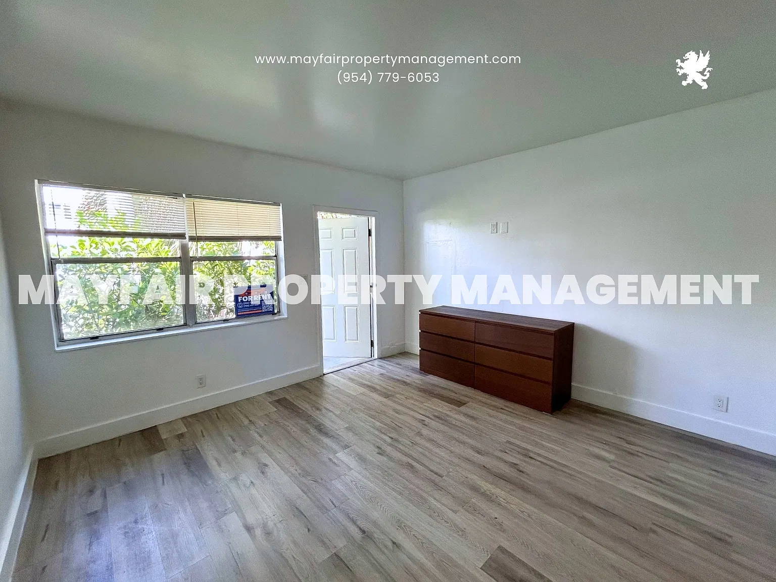 421 Sunset Drive - 6 — Photo 4