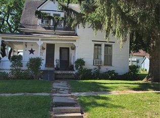 703 5th St, Victor, IA 52347