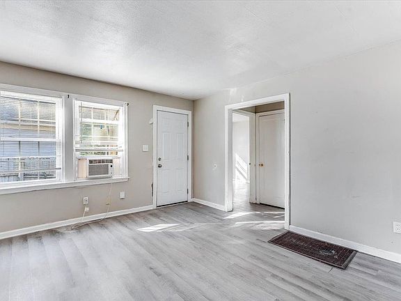 5th image of 1512 S Pattie St