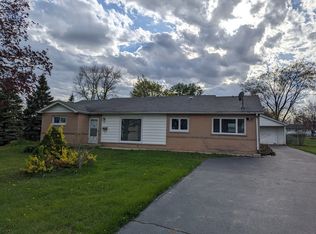 1120 Ash Rd, Hoffman Estates, IL 60169