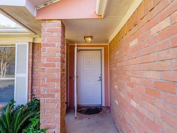 5th image of 412 Land Grant Dr